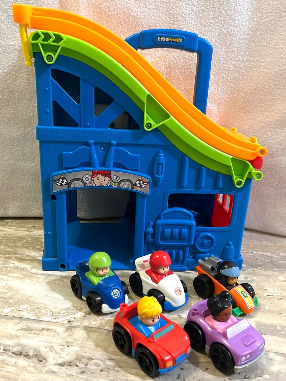 Fisher-Price Little People Wheelies Race & Chase Folding Track/Carrier + 5 Cars